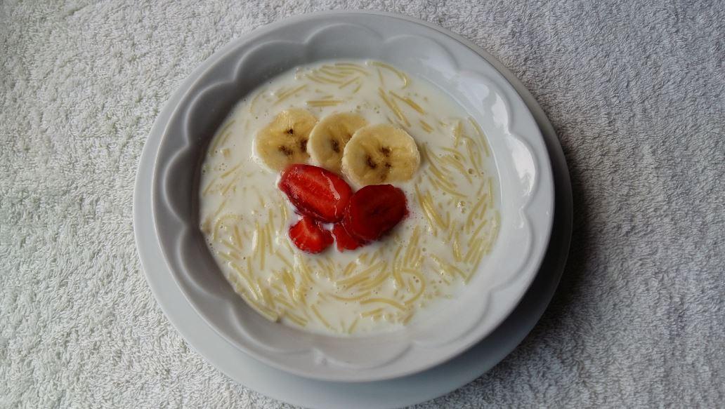 Молочный суп с фруктовыми добавками