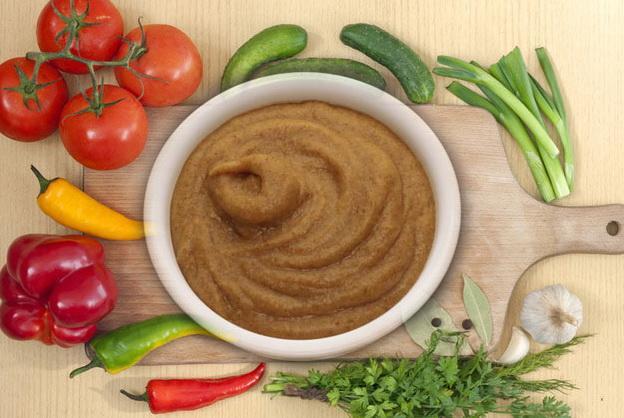 Для улучшения вкуса печень можно смешивать с кашей или овощами